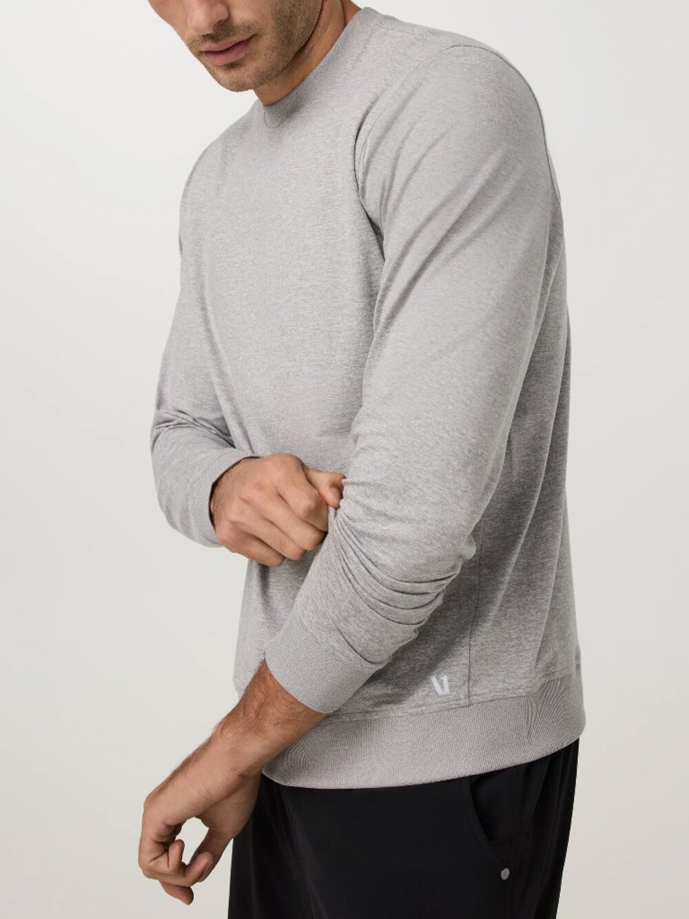 Vuori| Ponto Performance Crew 2.0 Dreamknit Super Soft and Lightweight Grey M